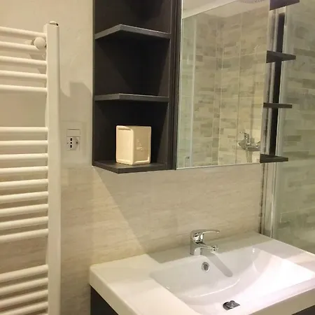 Dalu Davide - Private Car Park 15 Minutes To The Center Apartment